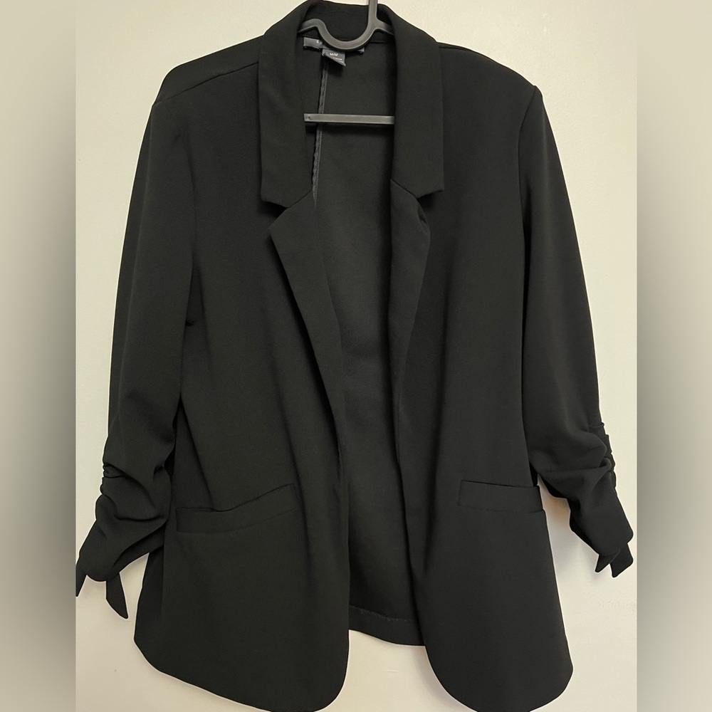 Suzy Sheir Black Blazer